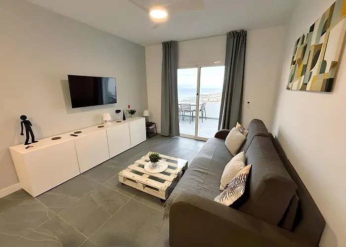 Paulmarie Ocean View Colina Blanca *